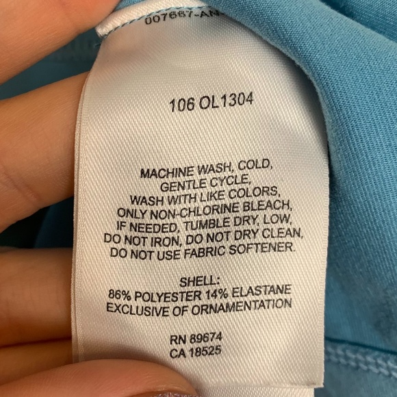 Mountain Hardwear Light Blue Half Zip Jacket - Picture 6 of 7